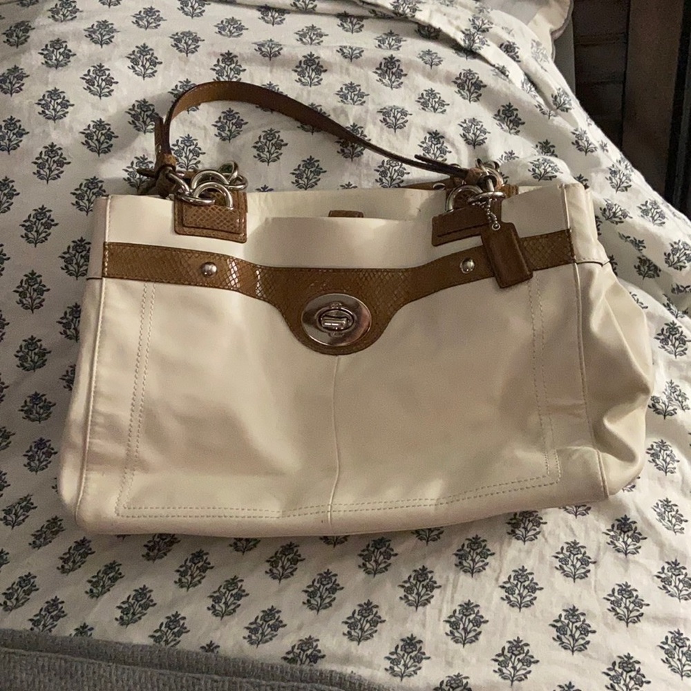 White Leather COACH Purse